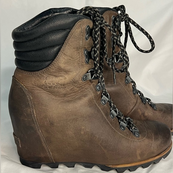 Sorel Conquest Wedge Boots - Picture 4 of 10